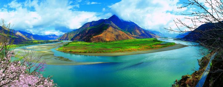 First_Bend_of_Yangtze_River_Yunnan