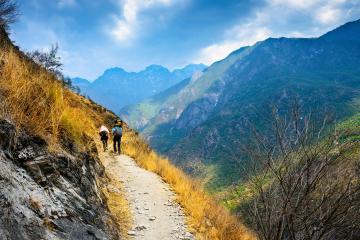 Tiger_Leaping_Gorge_hiking_01