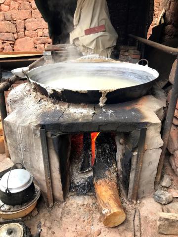 boiled_salt_in_Nuodeng