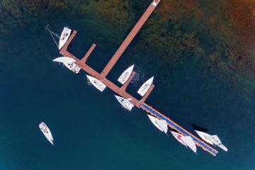 Sailing_in_Fuxian_Lake_01