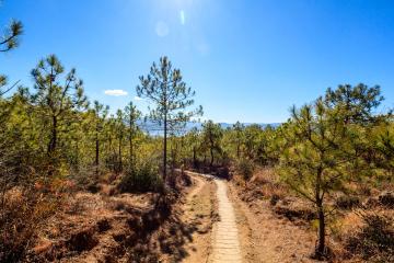 lashihai_lake_yunnan_china_01