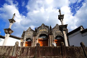 Heshun_Ancient_Town_Yunnan_China_03