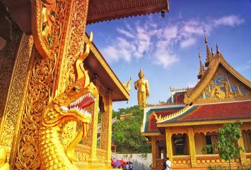Dehong_Buddha_Tower_Yunnan_China